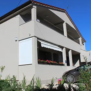  Apartment Pezic